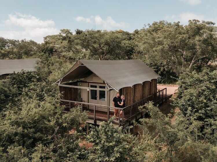 هتل Ndhula Luxury Tented Lodge