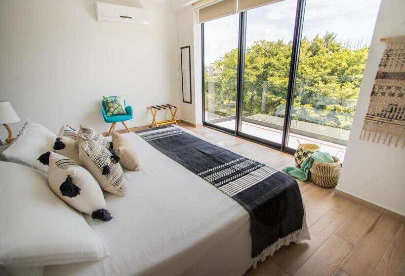 Macondo 5th Av