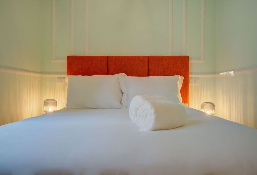 تختخواب و صبحانه Solar Dos Poetas