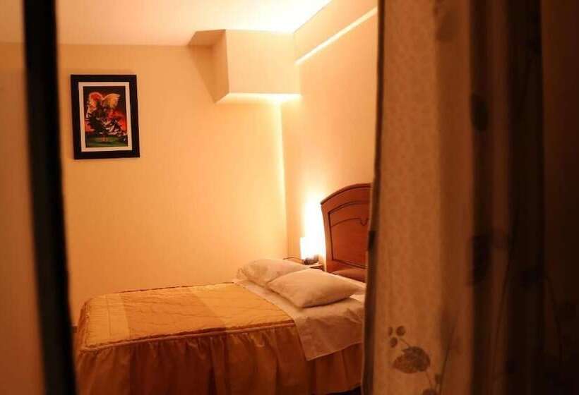 هتل El Parral Suite