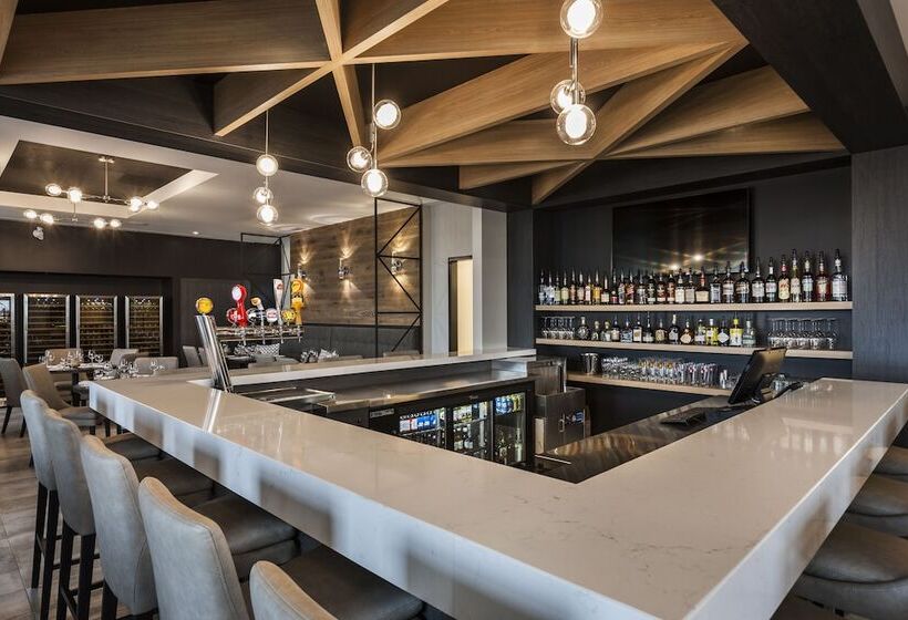 هتل Imperia Hôtel Et Suites Boucherville
