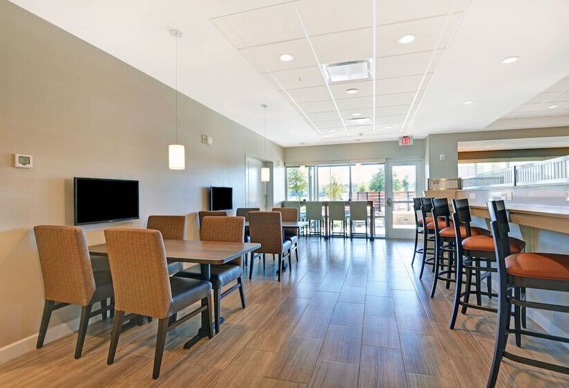 هتل Towneplace Suites By Marriott Jackson Airport / Flowood
