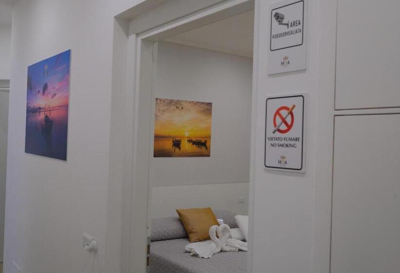 تختخواب و صبحانه Hoa Suites