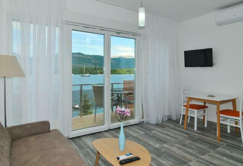 Apartments Edera