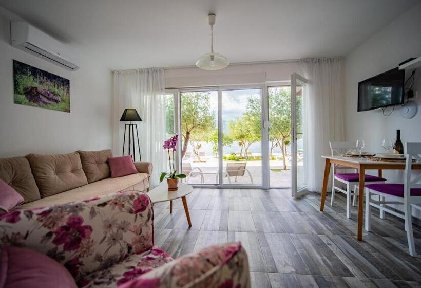 Apartments Edera