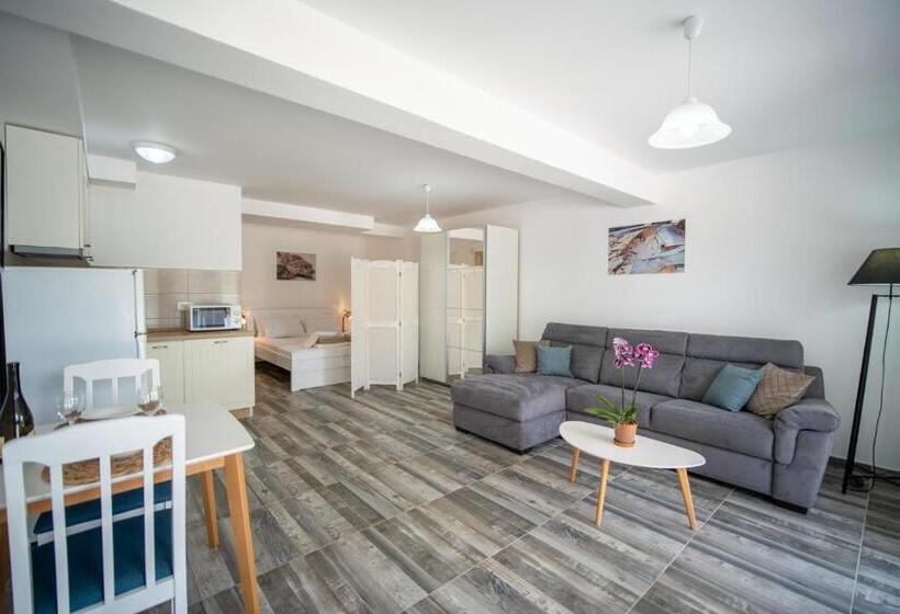 Apartments Edera