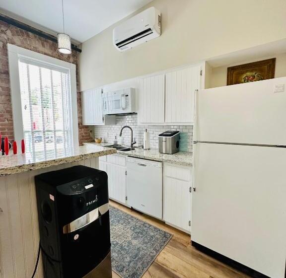 Bisbee Brownstone Suites