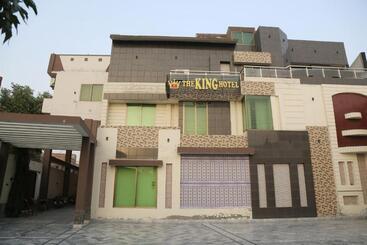 هتل The King
