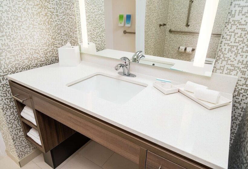 هتل Home2 Suites By Hilton San Antonio At The Rim