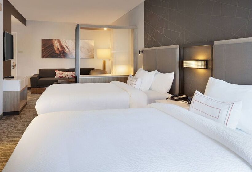 هتل Springhill Suites By Marriott Hampton Portsmouth