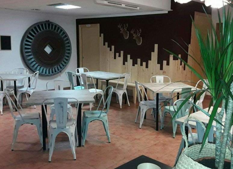 بنسيون Hostal Rte El Molino