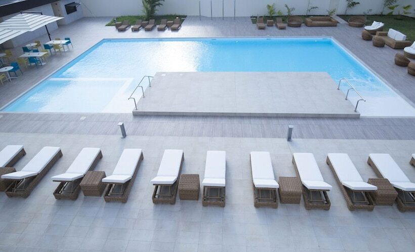 هتل Doubletree By Hilton Pointenoire