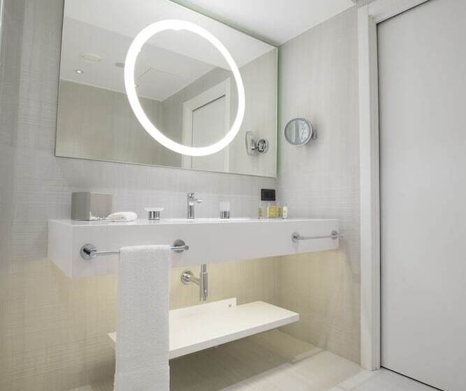 هتل Doubletree By Hilton Pointenoire