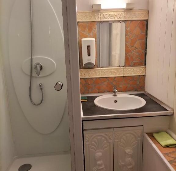 בית מלון כפרי Marie Claire La Grillade