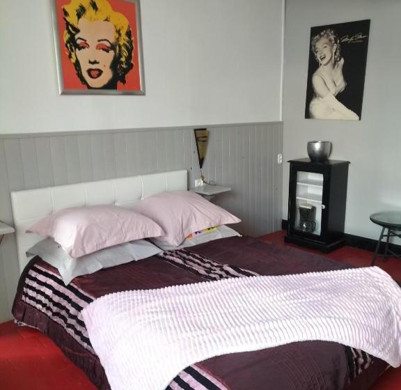 בית מלון כפרי Marie Claire La Grillade