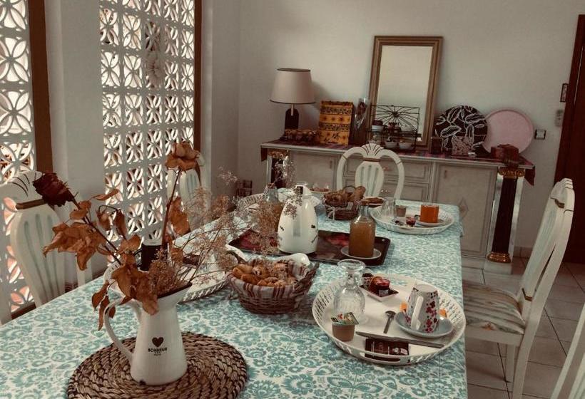 تختخواب و صبحانه La Villa Bolero