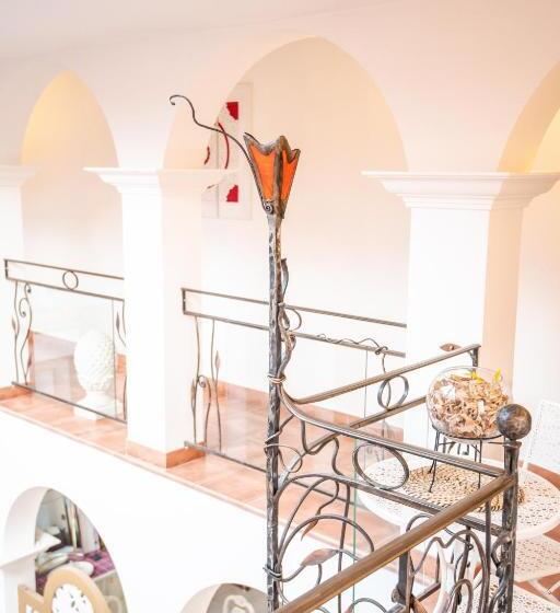 تختخواب و صبحانه La Villa Bolero