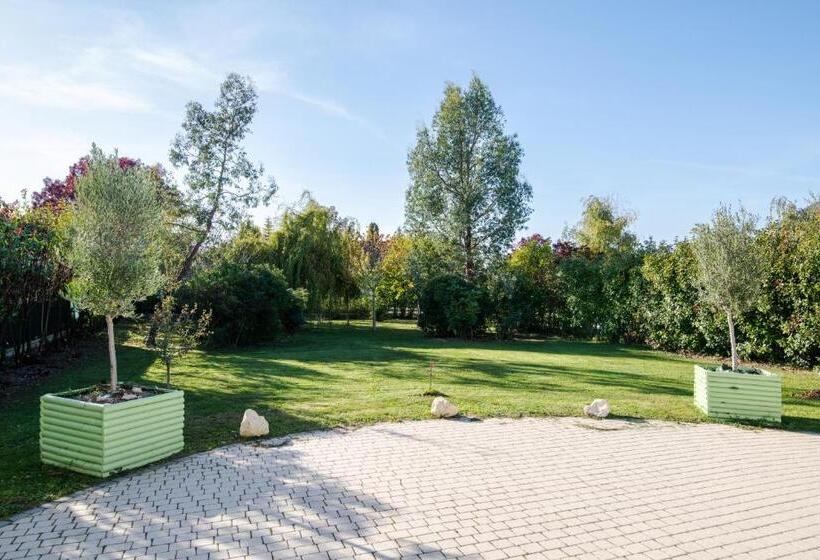 تختخواب و صبحانه La Villa Bolero