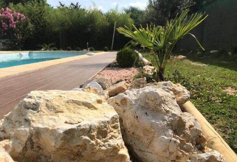 تختخواب و صبحانه La Villa Bolero