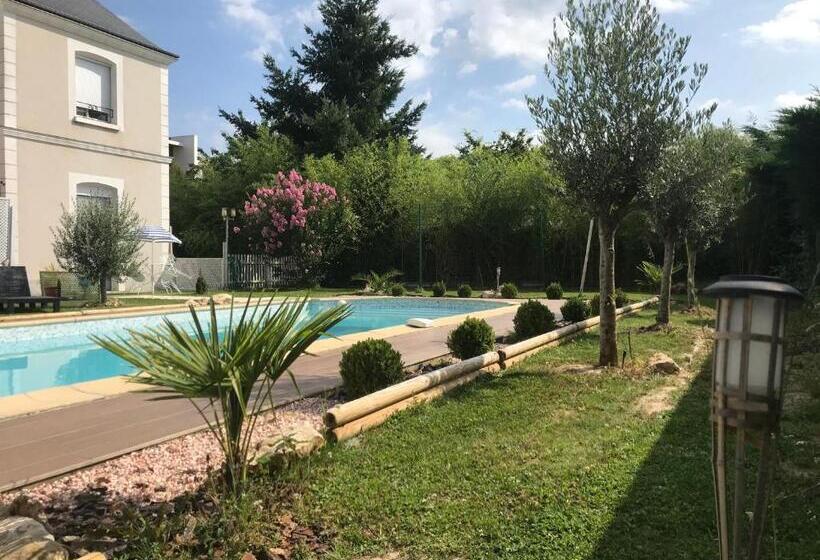 تختخواب و صبحانه La Villa Bolero