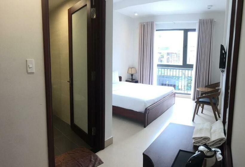 هتل Backhome Hostel & Bar