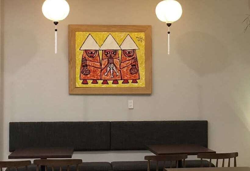 هتل Backhome Hostel & Bar