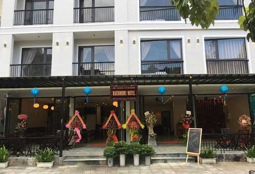 هتل Backhome Hostel & Bar