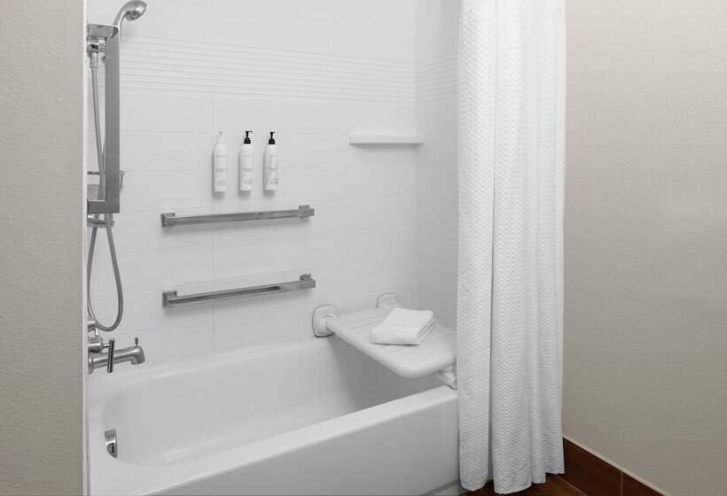 هتل Towneplace Suites By Marriott Kingsville