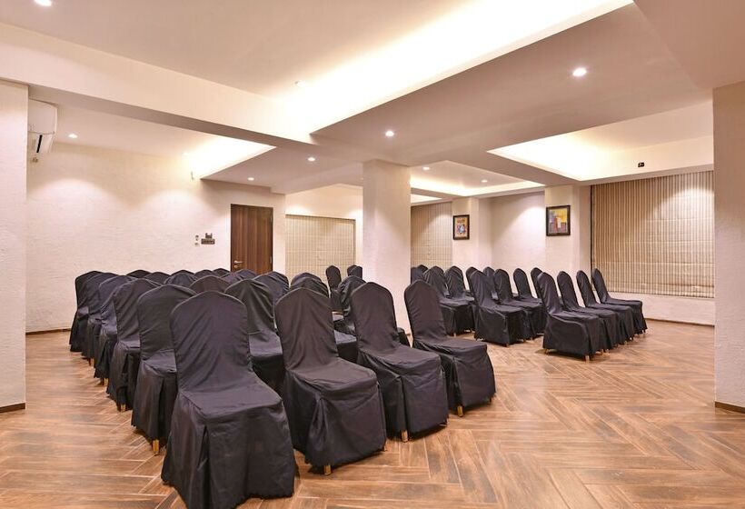 Meritas Countryside Resort Lonavala