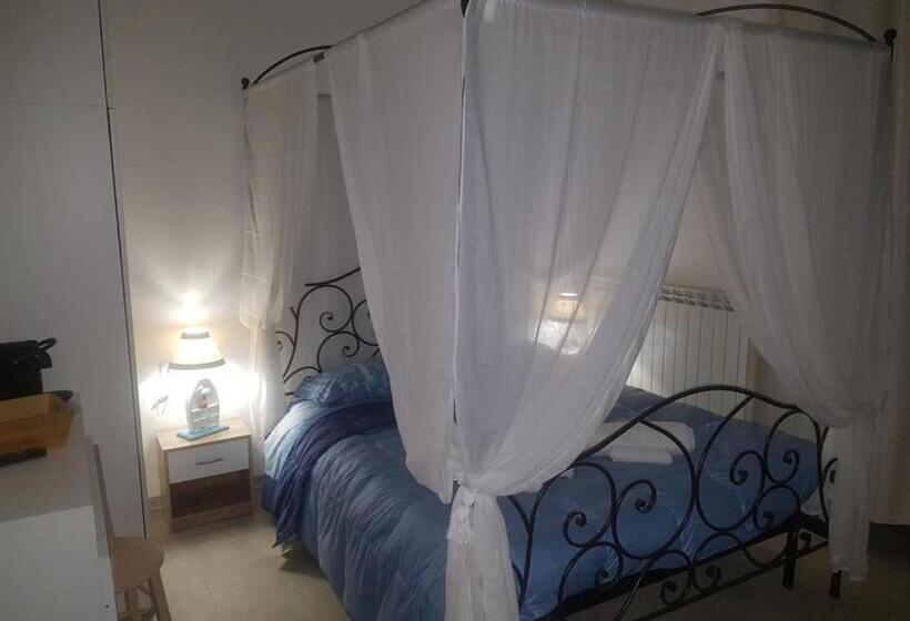 تختخواب و صبحانه Bed Rho Stazione