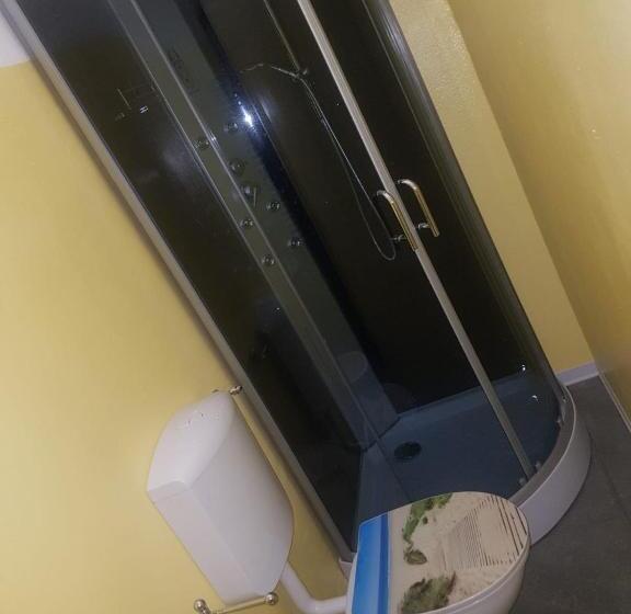 تختخواب و صبحانه Bed Rho Stazione
