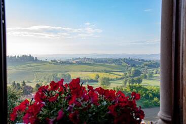 تختخواب و صبحانه Castello Mellana
