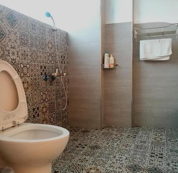 تختخواب و صبحانه Love Ocean & Happy Bay Homestay