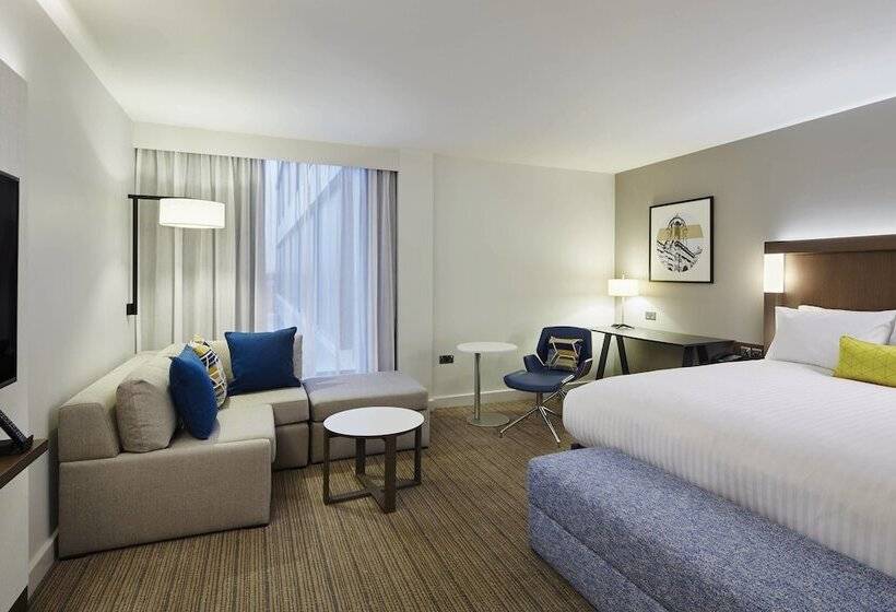 בית מלון כפרי Courtyard By Marriott Oxford South