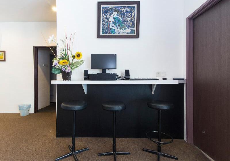 호텔 Oyo 442 Marvelton