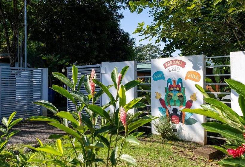 פנסיון Karandi Hostel