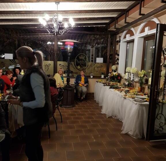 پانسیون Vila Turistica Tosca Regal