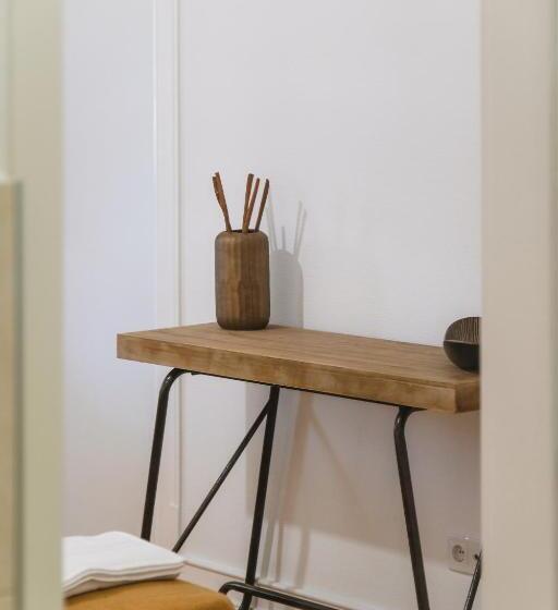 پانسیون 4u Lisbon Airport Suites