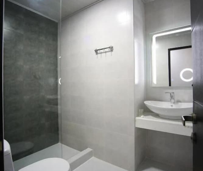 پانسیون West Tower