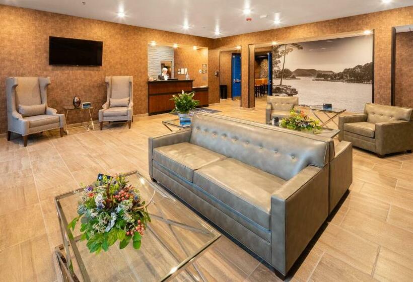 هتل Cobblestone Inn & Suites  Fairfield Bay