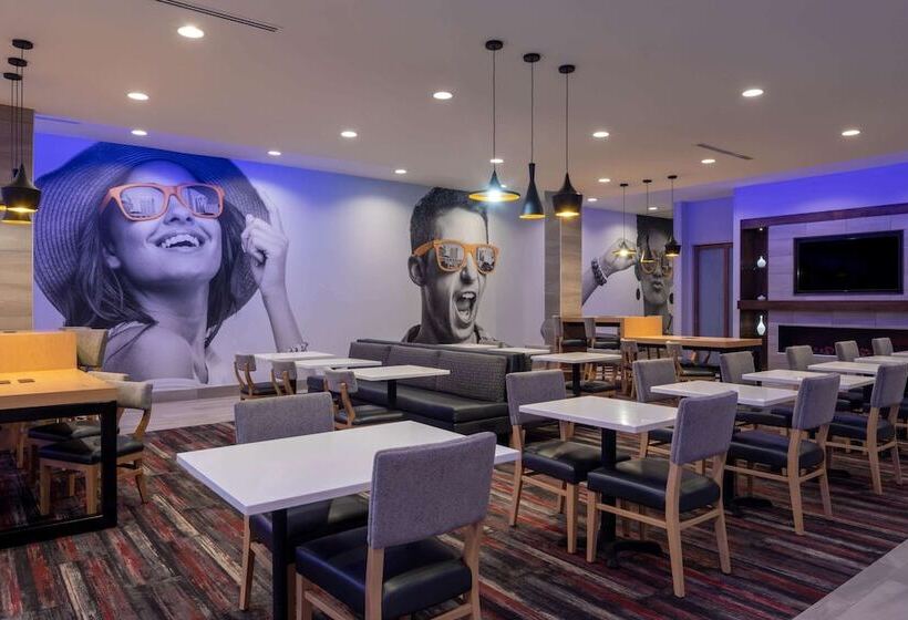 هتل La Quinta By Wyndham Greensboro Airport High Point