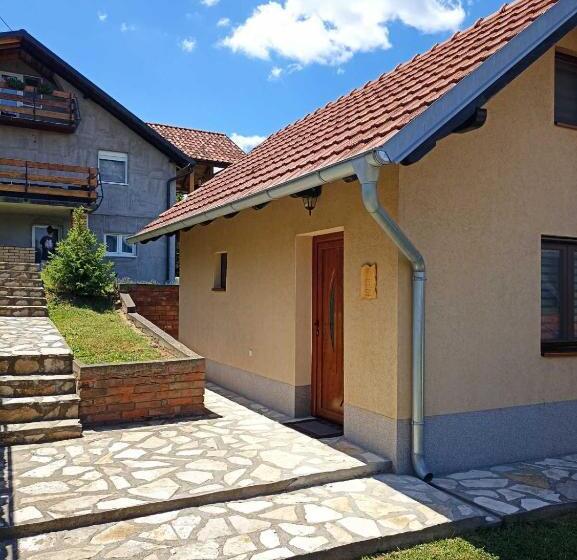 پانسیون Garden 022