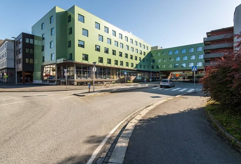 בית מלון כפרי Citybox Bergen Danmarksplass