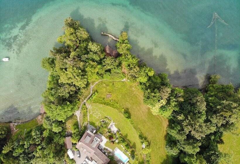 تختخواب و صبحانه Lake Villa Lotus