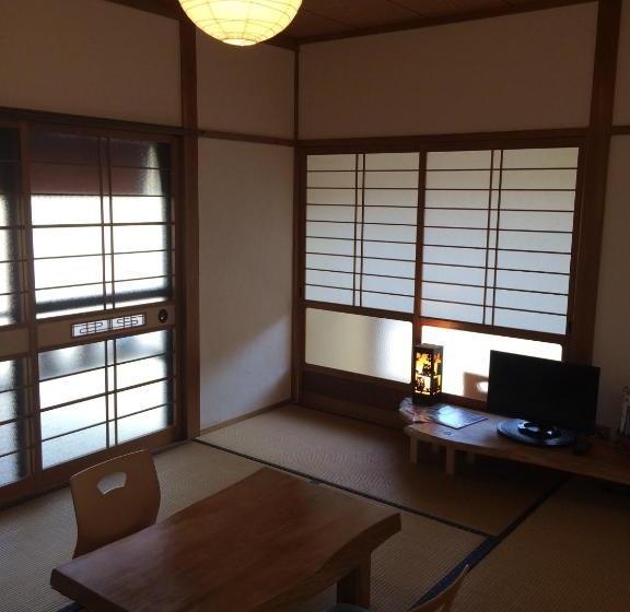 مبيت وإفطار Shimanami Kaido Sekisho No Yado Pompoko