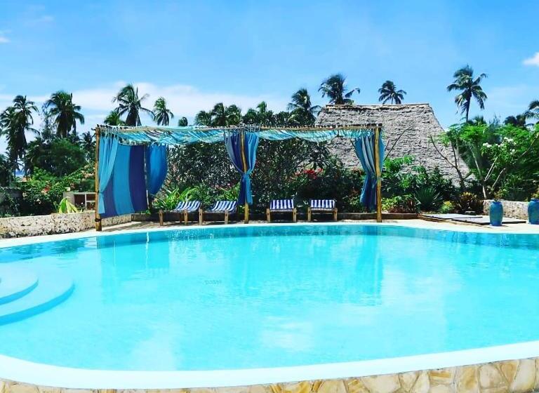 בית מלון כפרי Lucrezia's Garden Zanzibar