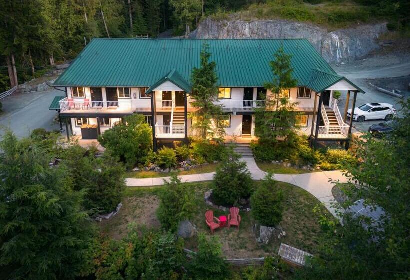ホテル West Coast Trail Lodge