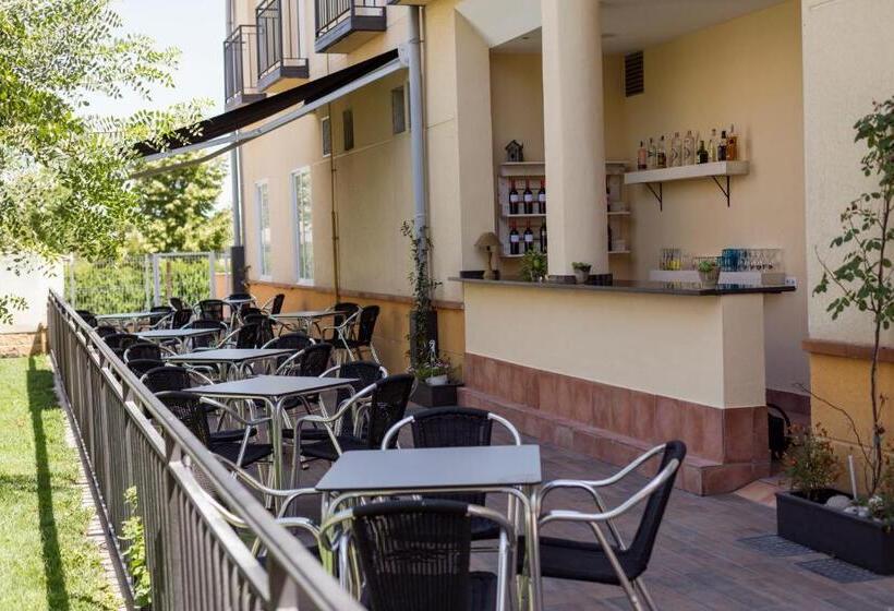 هاستل Hostal Pradaria Asador & Alojamiento