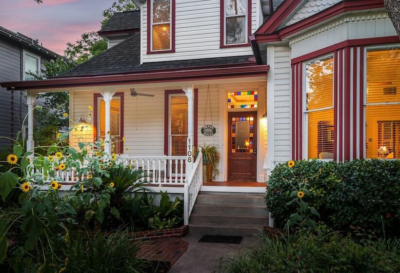 Brava House B&b