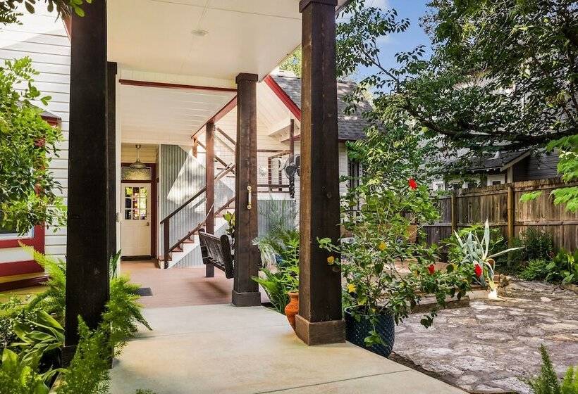 Brava House B&b